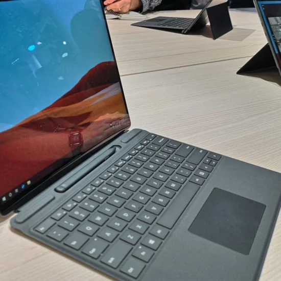 Bàn phím và bút cảm ứng Microsoft surface Pro X Bàn phím và bút cảm ứng Microsoft surface Pro X
